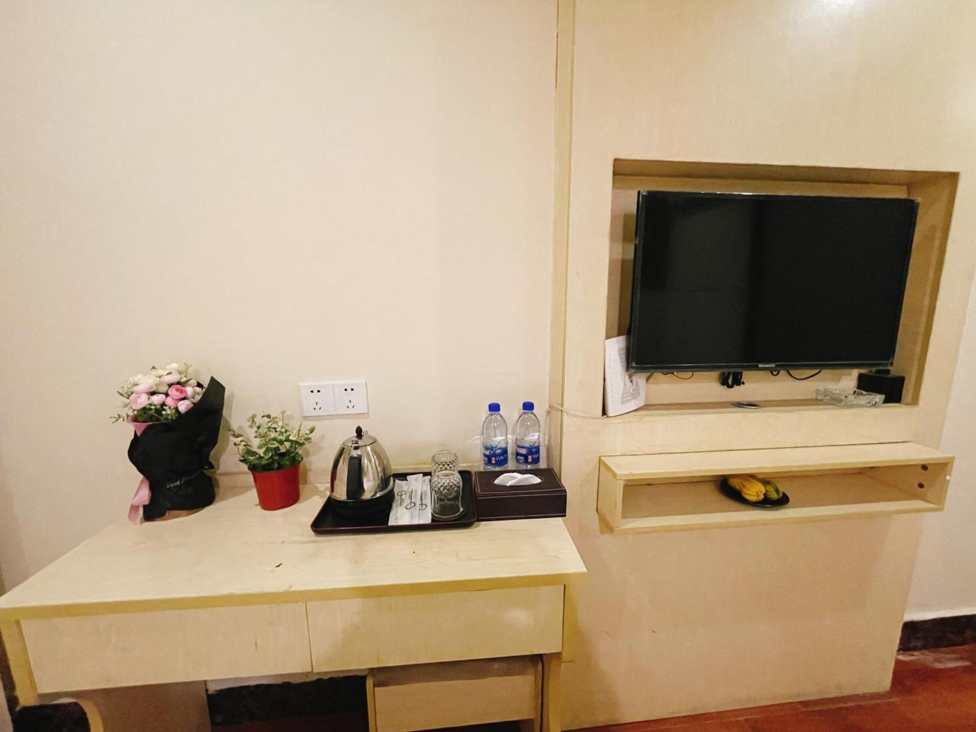 Emi Hotel Guangzhou International Convention And Exhibition Center Guangzhou Tower Branch エクステリア 写真